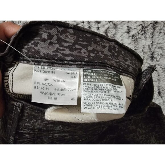 512 Levi's Perfectly Slimming Straight Leg W28xL32 - Picture 7 of 7